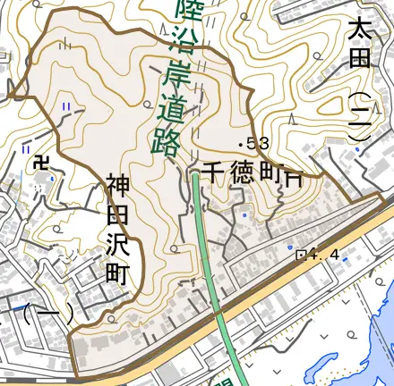 千徳町とその周辺の地図。町の範囲を重ねている