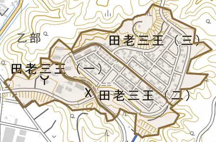 田老三王とその周辺の地図。町の範囲を重ねている