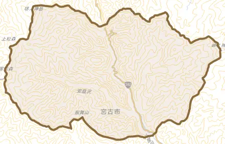 和井内とその周辺の地図。町の範囲を重ねている