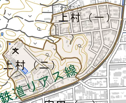 上村とその周辺の地図。町の範囲を重ねている