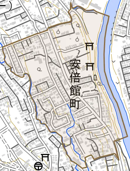 安倍館町とその周辺の地図。町の範囲を重ねている