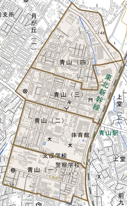 青山とその周辺の地図。町の範囲を重ねている