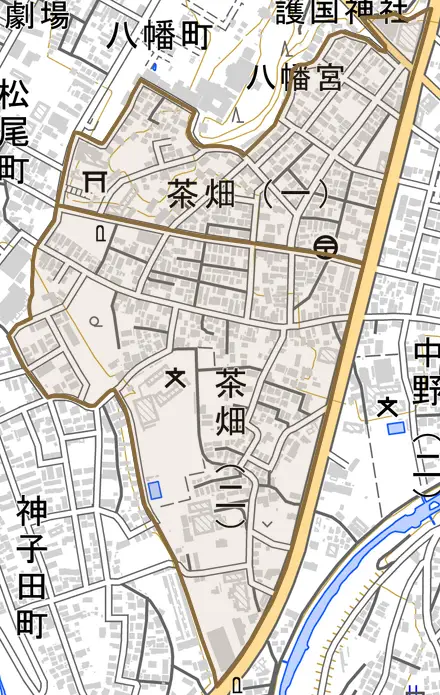 茶畑とその周辺の地図。町の範囲を重ねている