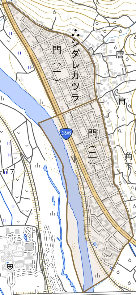 門とその周辺の地図。町の範囲を重ねている