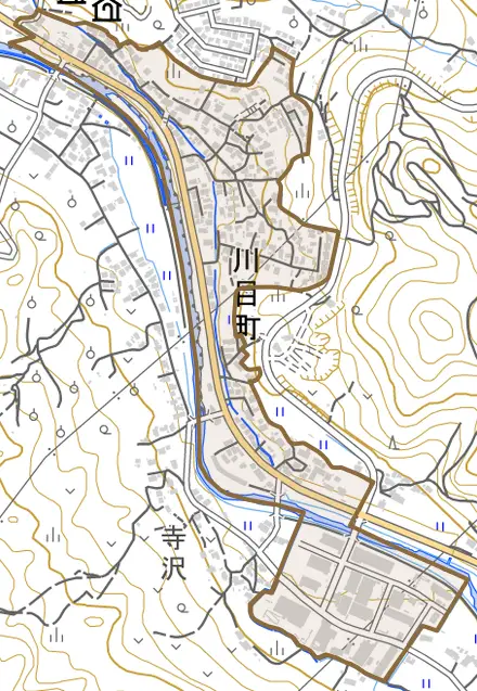 川目町とその周辺の地図。町の範囲を重ねている