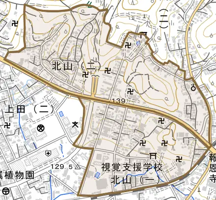 北山とその周辺の地図。町の範囲を重ねている