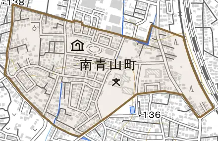 南青山町とその周辺の地図。町の範囲を重ねている