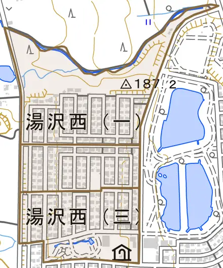 湯沢西とその周辺の地図。町の範囲を重ねている