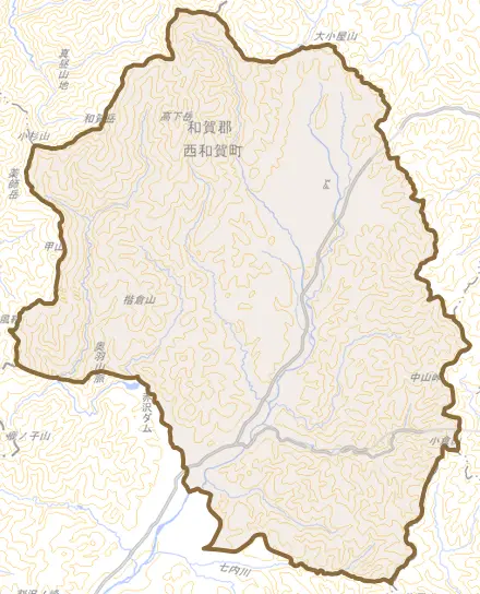 沢内字川舟とその周辺の地図。町の範囲を重ねている