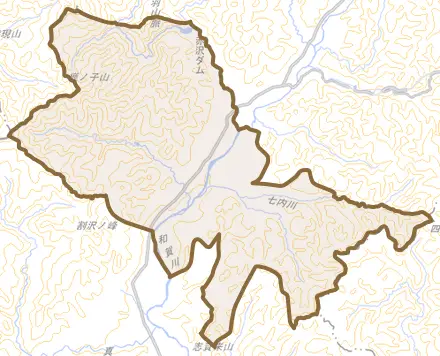 沢内字猿橋とその周辺の地図。町の範囲を重ねている