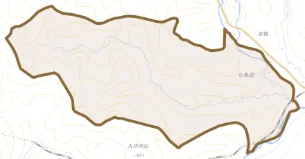 御明神小赤沢とその周辺の地図。町の範囲を重ねている