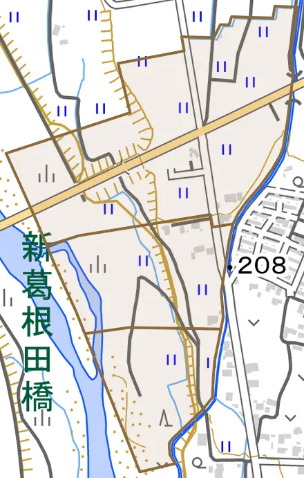 長山高前田とその周辺の地図。町の範囲を重ねている