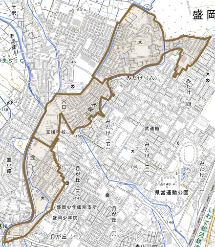 穴口とその周辺の地図。町の範囲を重ねている