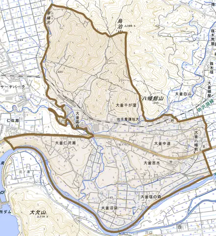 大釜高森とその周辺の地図。町の範囲を重ねている