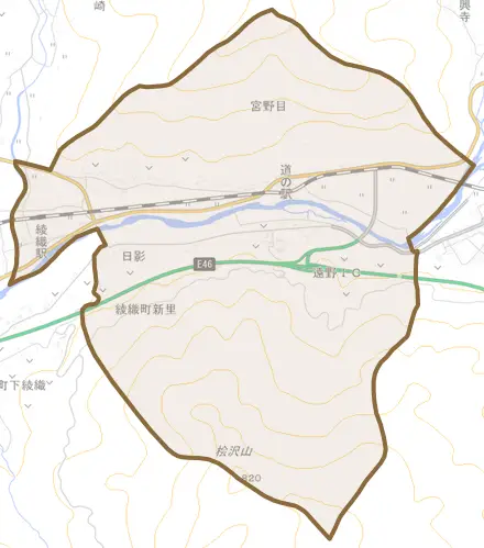 綾織町新里とその周辺の地図。町の範囲を重ねている