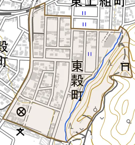 東穀町とその周辺の地図。町の範囲を重ねている