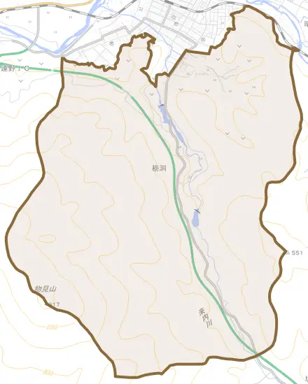 遠野町とその周辺の地図。町の範囲を重ねている