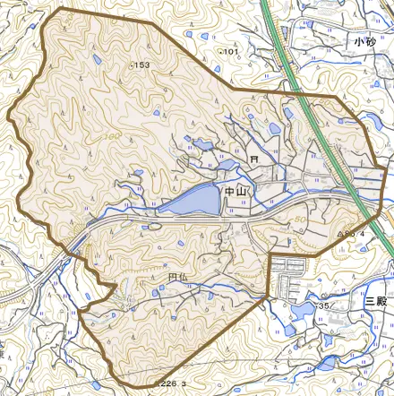 中山とその周辺の地図。町の範囲を重ねている