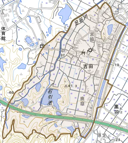 吉田とその周辺の地図。町の範囲を重ねている