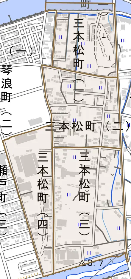 三本松町とその周辺の地図。町の範囲を重ねている