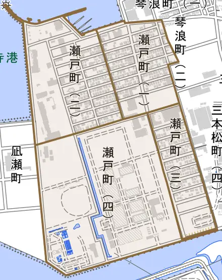 瀬戸町とその周辺の地図。町の範囲を重ねている