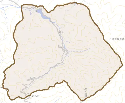 塩入とその周辺の地図。町の範囲を重ねている