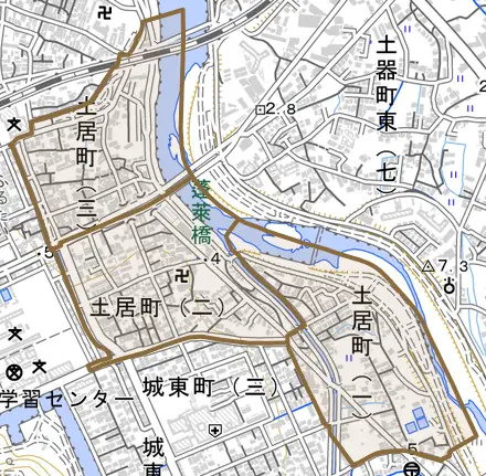 土居町とその周辺の地図。町の範囲を重ねている