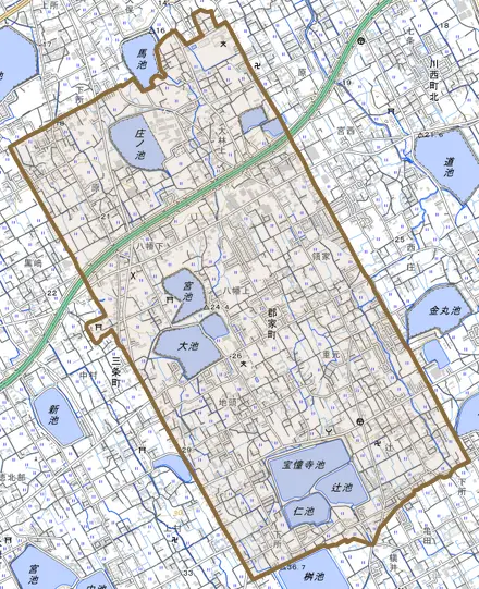 郡家町とその周辺の地図。町の範囲を重ねている