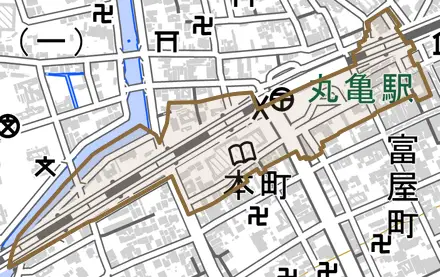 浜町とその周辺の地図。町の範囲を重ねている