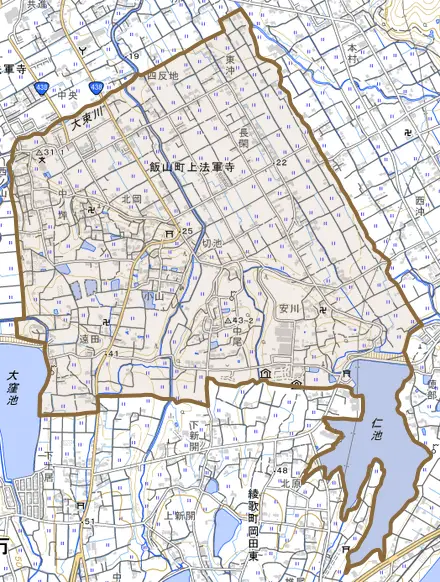 飯山町上法軍寺とその周辺の地図。町の範囲を重ねている