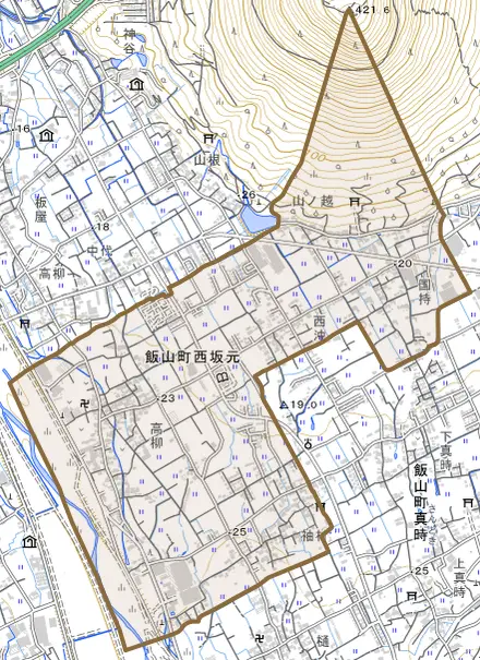 飯山町西坂元とその周辺の地図。町の範囲を重ねている