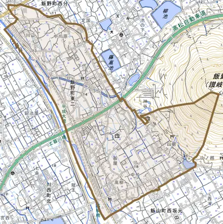 飯野町東二とその周辺の地図。町の範囲を重ねている