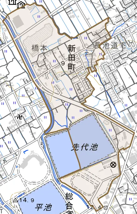 新田町とその周辺の地図。町の範囲を重ねている