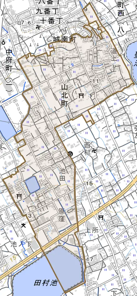 山北町とその周辺の地図。町の範囲を重ねている