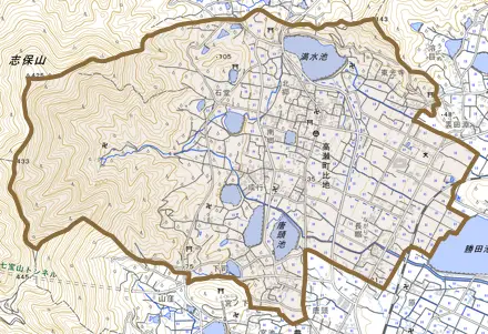 高瀬町比地とその周辺の地図。町の範囲を重ねている