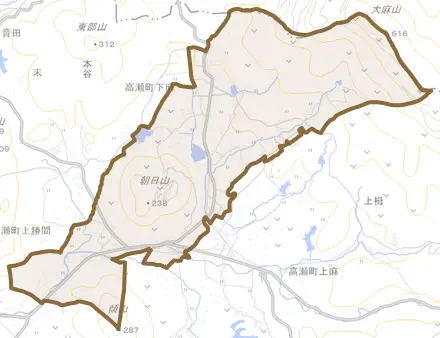高瀬町下麻とその周辺の地図。町の範囲を重ねている