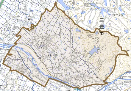 山本町大野とその周辺の地図。町の範囲を重ねている