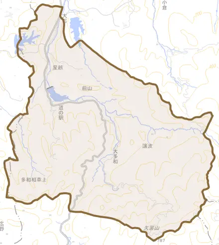 前山とその周辺の地図。町の範囲を重ねている