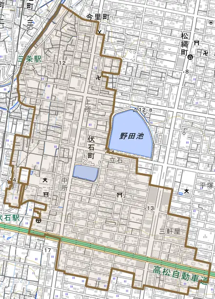 伏石町とその周辺の地図。町の範囲を重ねている