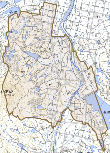 池田町とその周辺の地図。町の範囲を重ねている