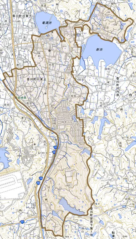 香川町川東上とその周辺の地図。町の範囲を重ねている