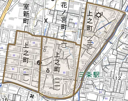 上之町とその周辺の地図。町の範囲を重ねている