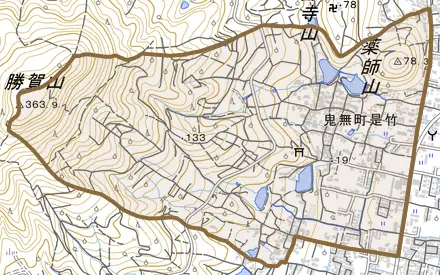 鬼無町是竹とその周辺の地図。町の範囲を重ねている