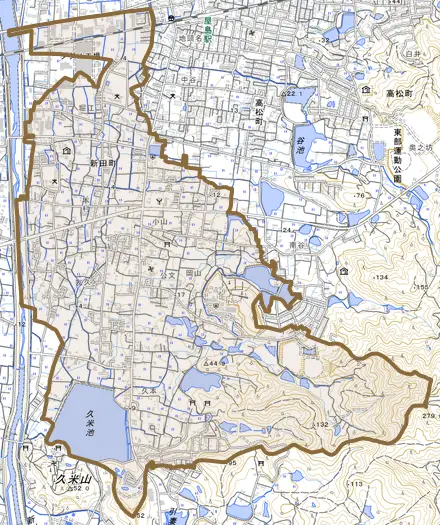 新田町とその周辺の地図。町の範囲を重ねている