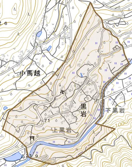 黒岩とその周辺の地図。町の範囲を重ねている