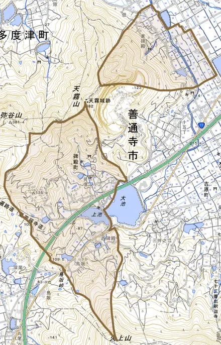 碑殿町とその周辺の地図。町の範囲を重ねている