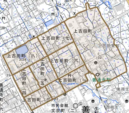 上吉田町とその周辺の地図。町の範囲を重ねている