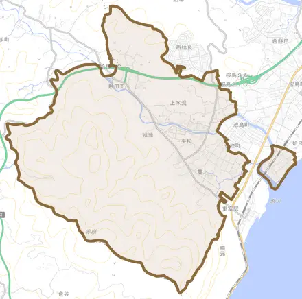 平松とその周辺の地図。町の範囲を重ねている