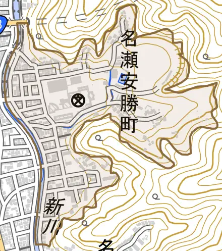 名瀬安勝町とその周辺の地図。町の範囲を重ねている