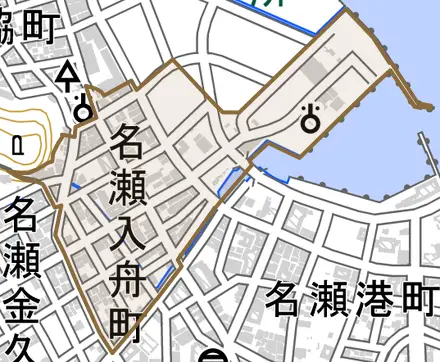 名瀬入舟町とその周辺の地図。町の範囲を重ねている